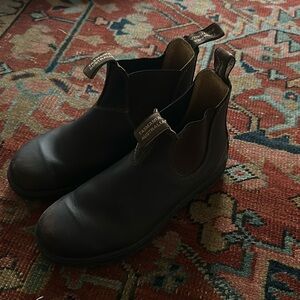 Dark brown blundstone Chelsea boots